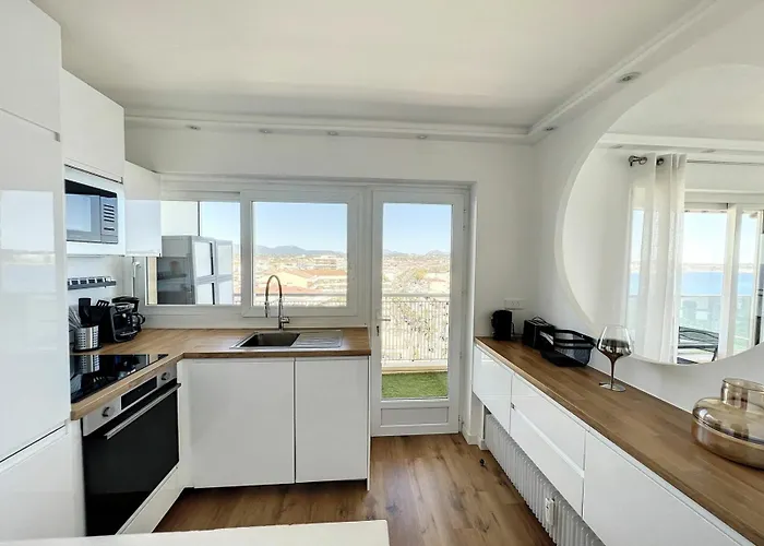 - T2 -vue Feerique * Fréjus