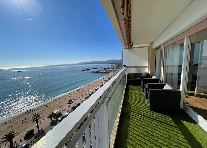 - T2 -vue Feerique * Fréjus